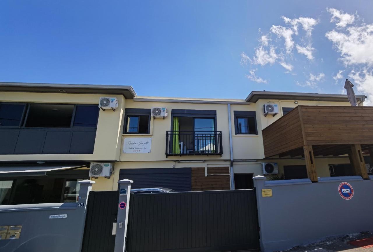T3 - 87M2 - Residence Georgette Terre Sainte Luaran gambar